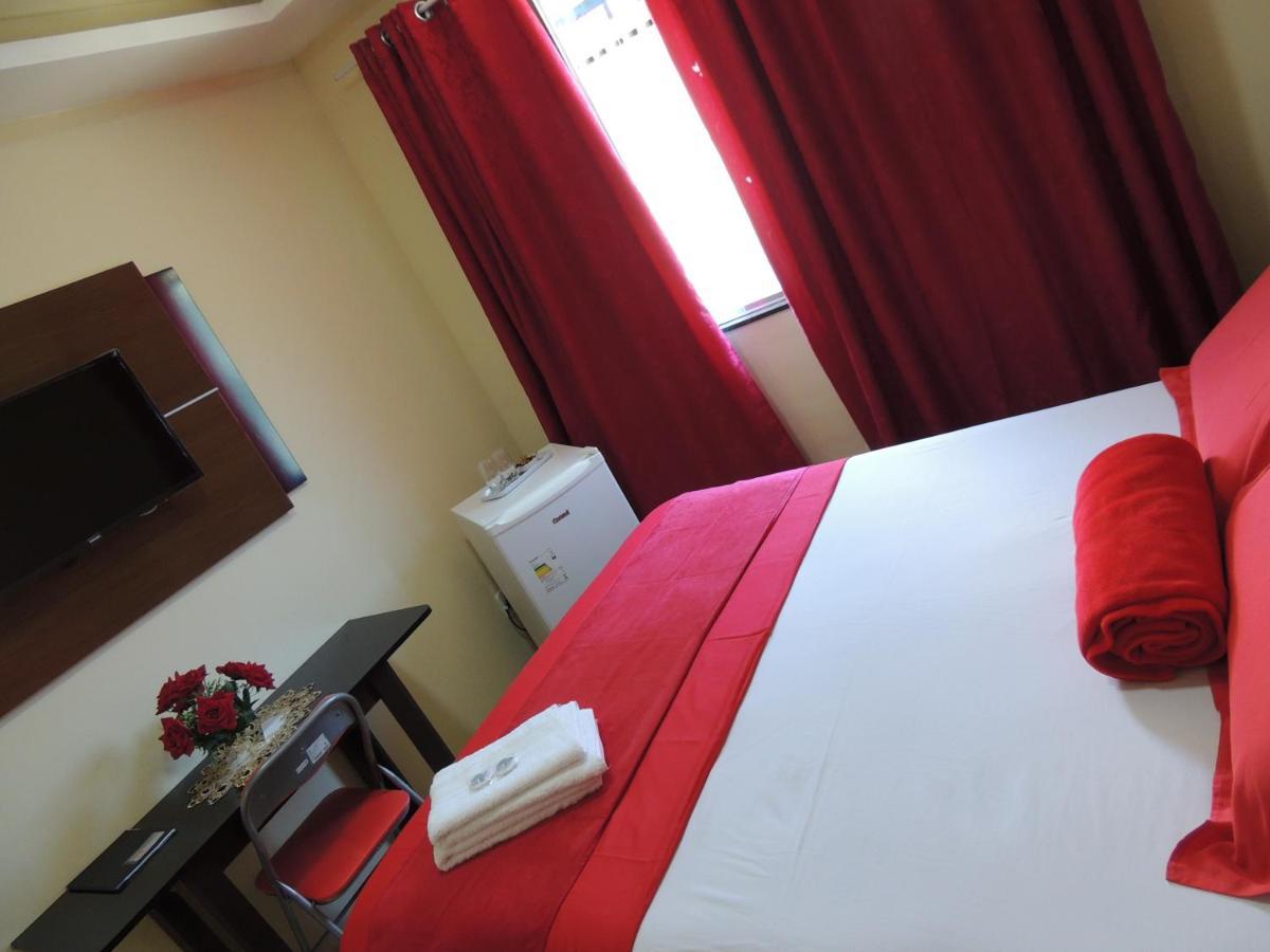 Quartos Em Casa In Caxias Da Paraiso 卡希亚斯公爵城 外观 照片