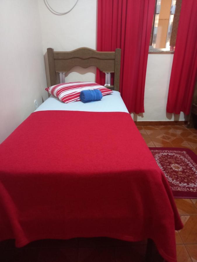 Quartos Em Casa In Caxias Da Paraiso 卡希亚斯公爵城 外观 照片