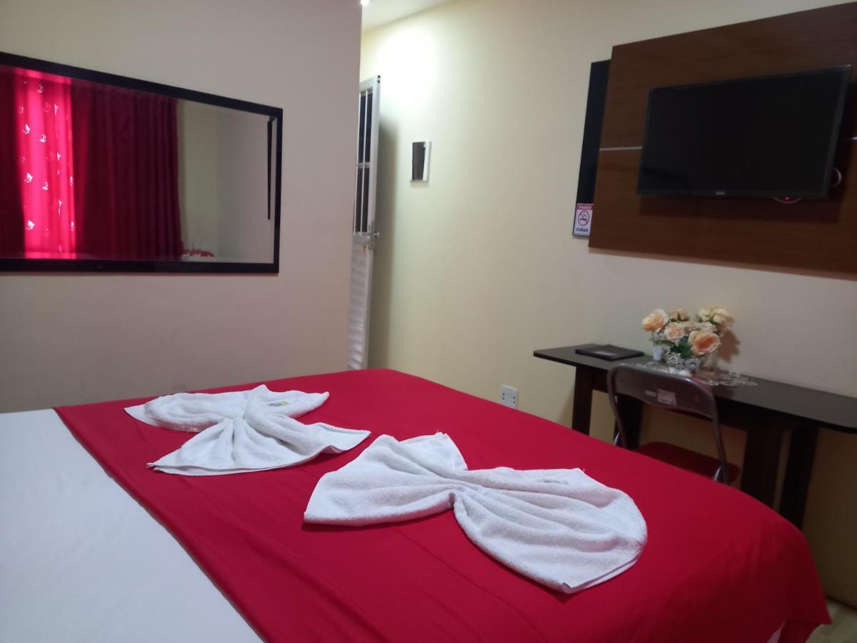 Quartos Em Casa In Caxias Da Paraiso 卡希亚斯公爵城 外观 照片