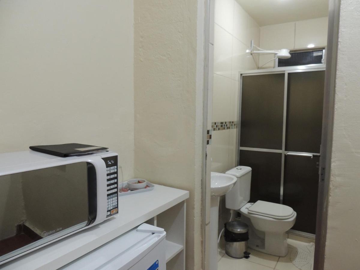 Quartos Em Casa In Caxias Da Paraiso 卡希亚斯公爵城 外观 照片