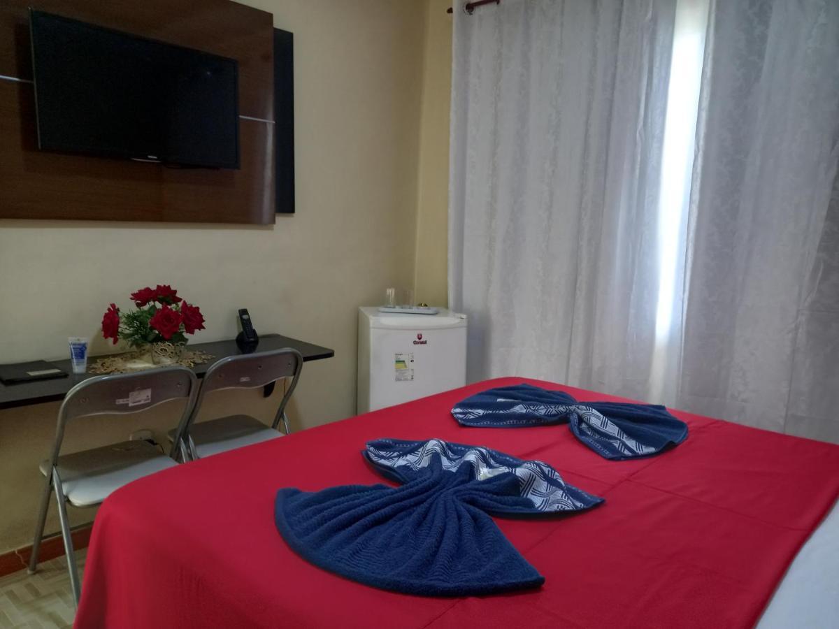 Quartos Em Casa In Caxias Da Paraiso 卡希亚斯公爵城 外观 照片