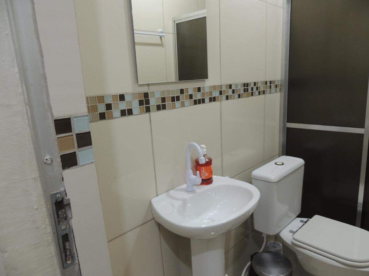 Quartos Em Casa In Caxias Da Paraiso 卡希亚斯公爵城 外观 照片