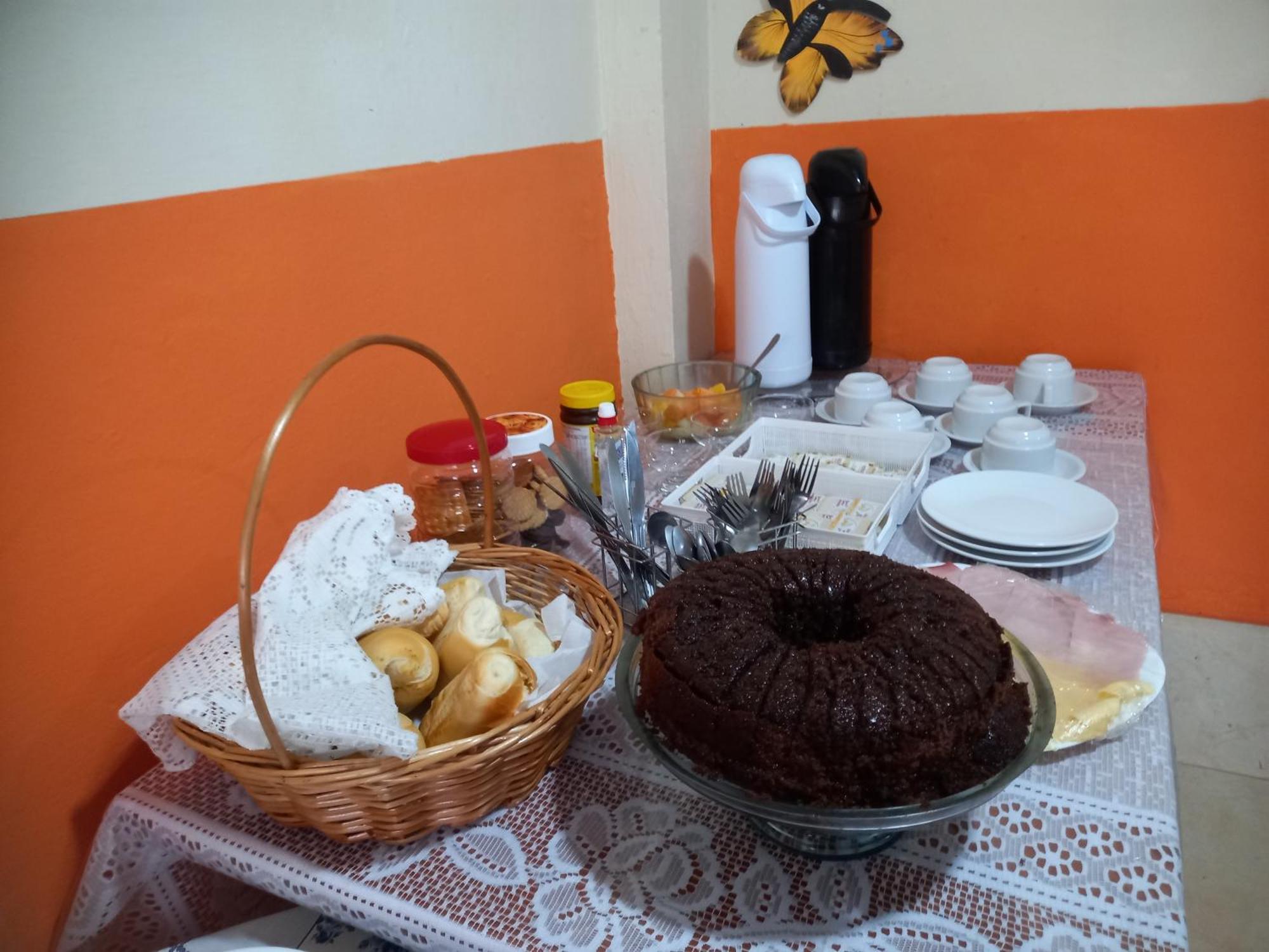 Quartos Em Casa In Caxias Da Paraiso 卡希亚斯公爵城 外观 照片