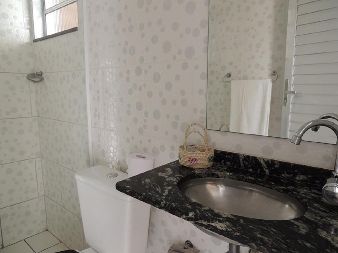 Quartos Em Casa In Caxias Da Paraiso 卡希亚斯公爵城 外观 照片