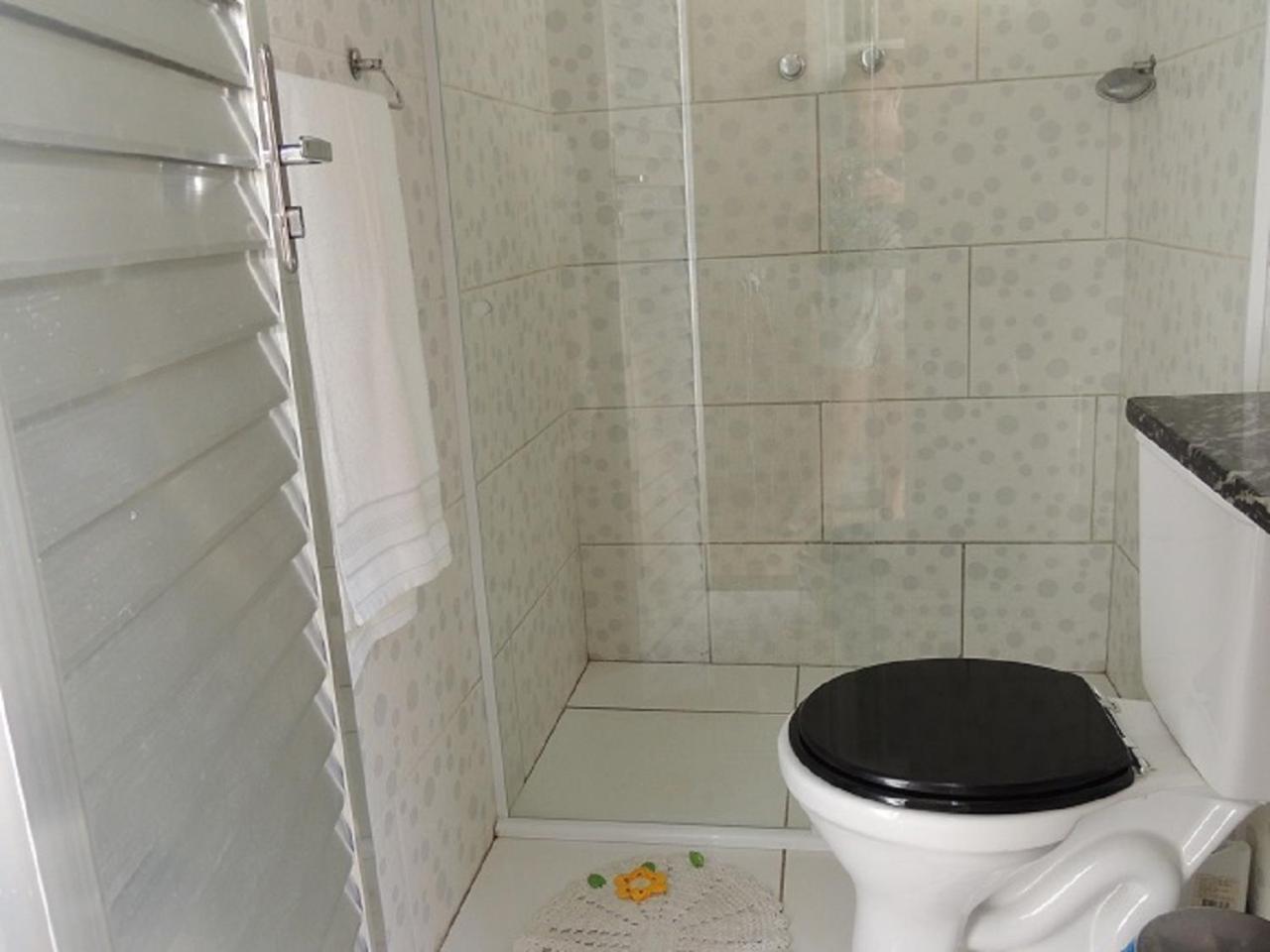 Quartos Em Casa In Caxias Da Paraiso 卡希亚斯公爵城 外观 照片