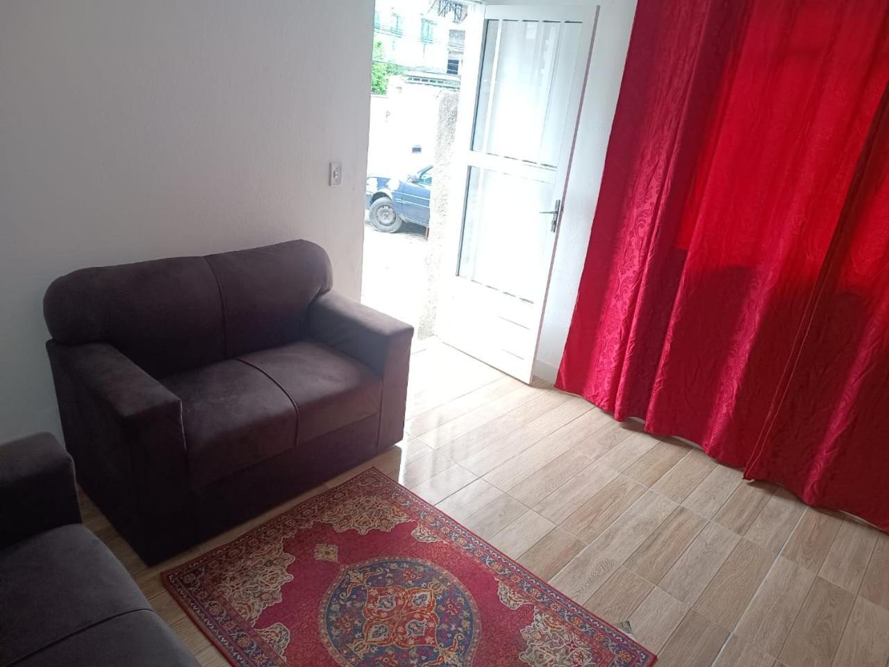 Quartos Em Casa In Caxias Da Paraiso 卡希亚斯公爵城 外观 照片