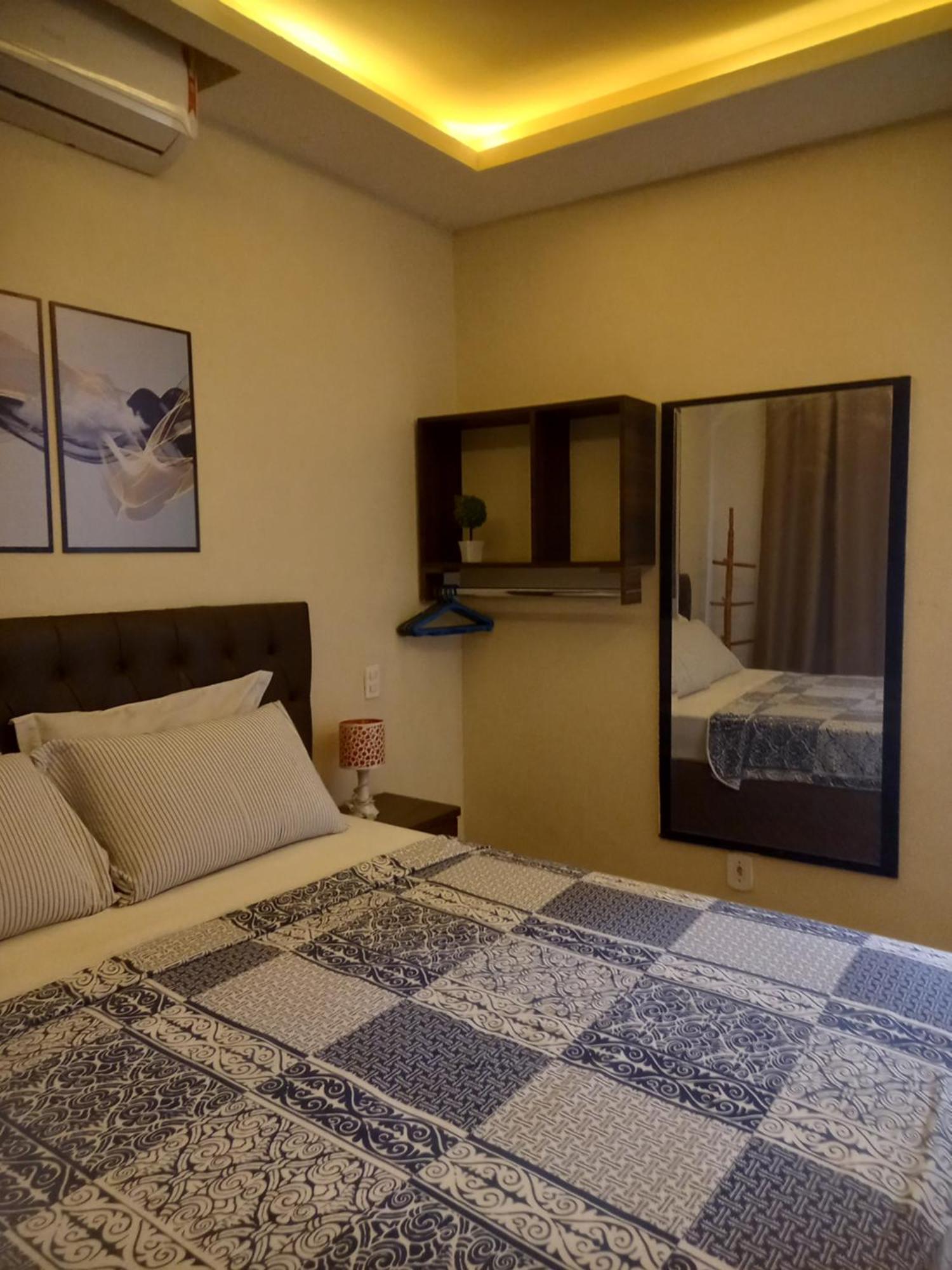 Quartos Em Casa In Caxias Da Paraiso 卡希亚斯公爵城 外观 照片