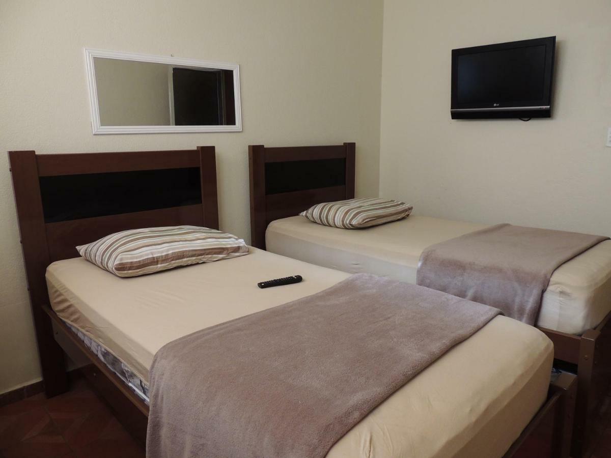 Quartos Em Casa In Caxias Da Paraiso 卡希亚斯公爵城 客房 照片